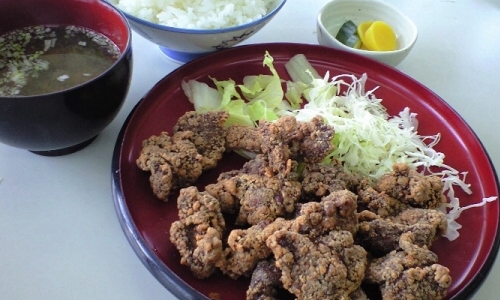 クジラの竜田揚げ定食